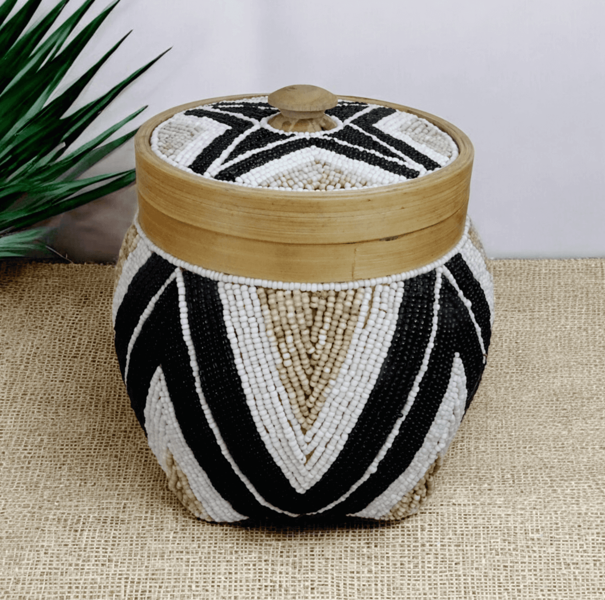 boite balinaise artisanale en bambou et perle avec couvercle