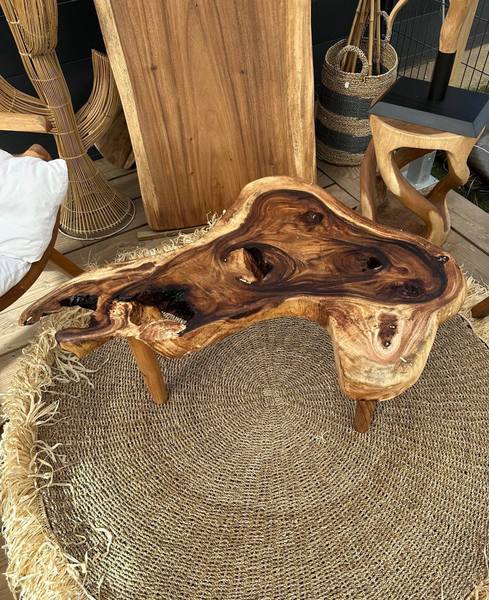Table basse en bois de suar