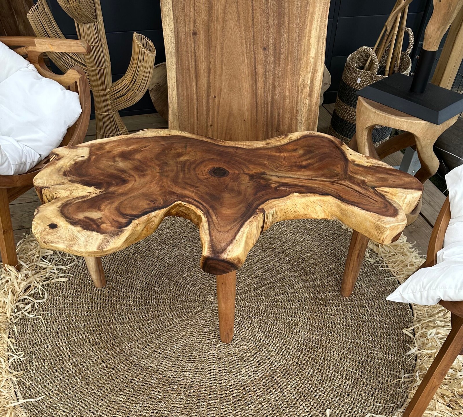 Table basse en bois de suar