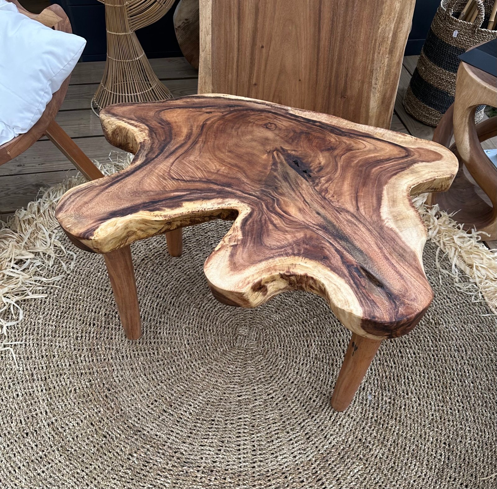 Table basse en bois de suar