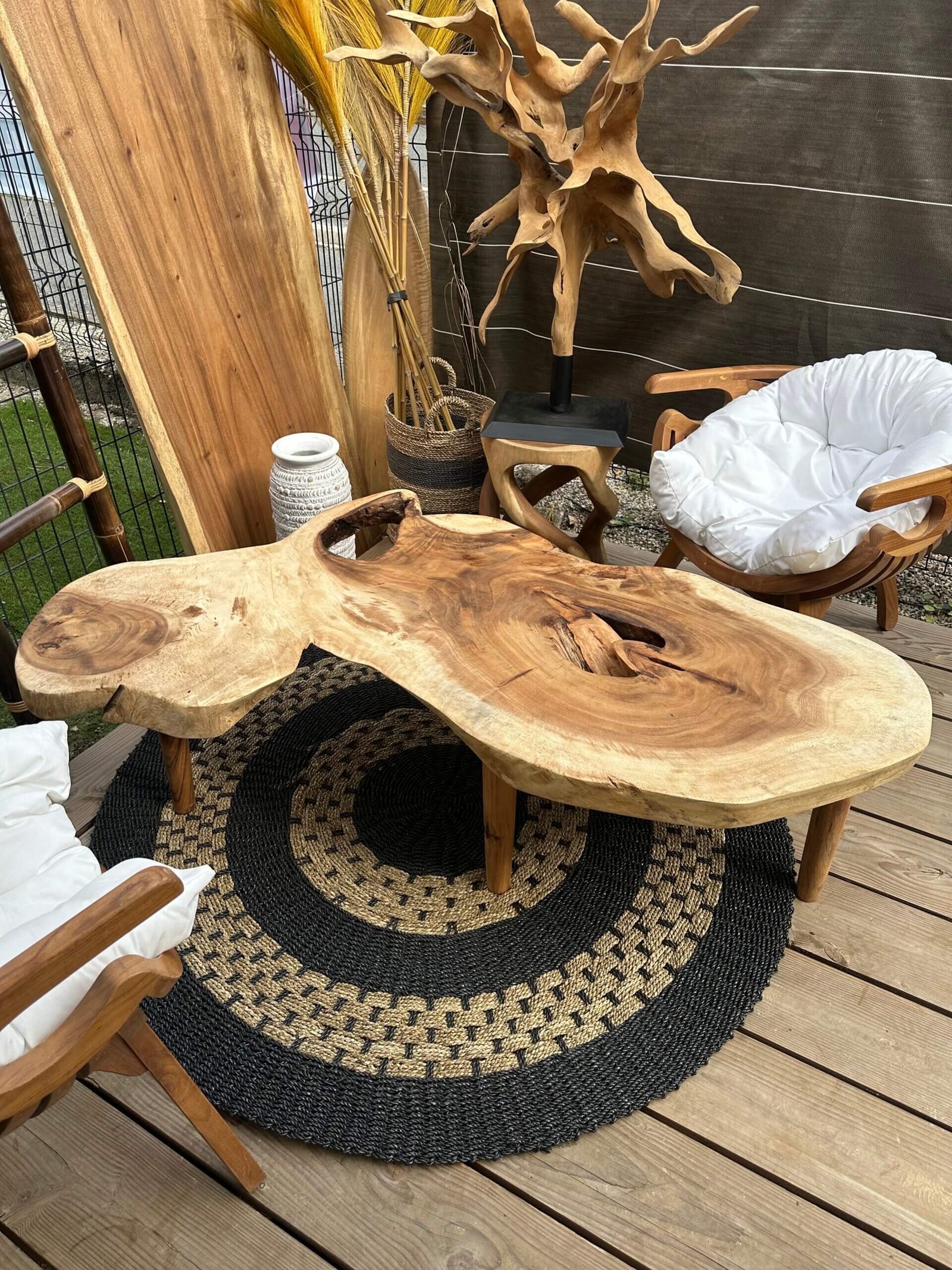 Table basse en bois de suar