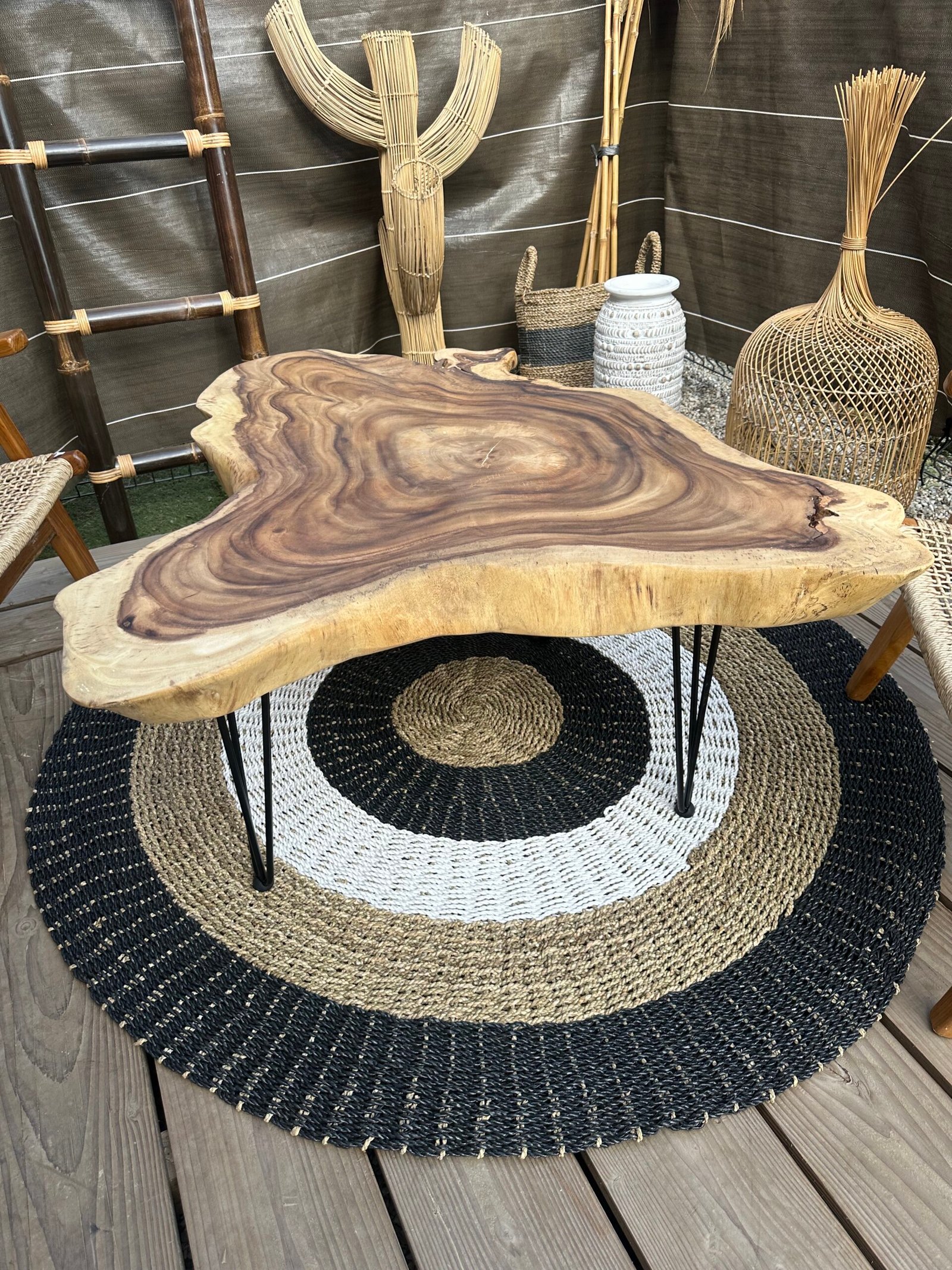 table basse en bois de suar de Bali