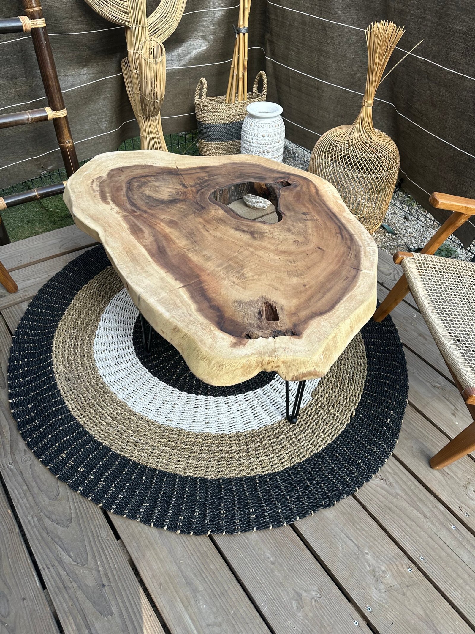 table basse en bois de suar de Bali