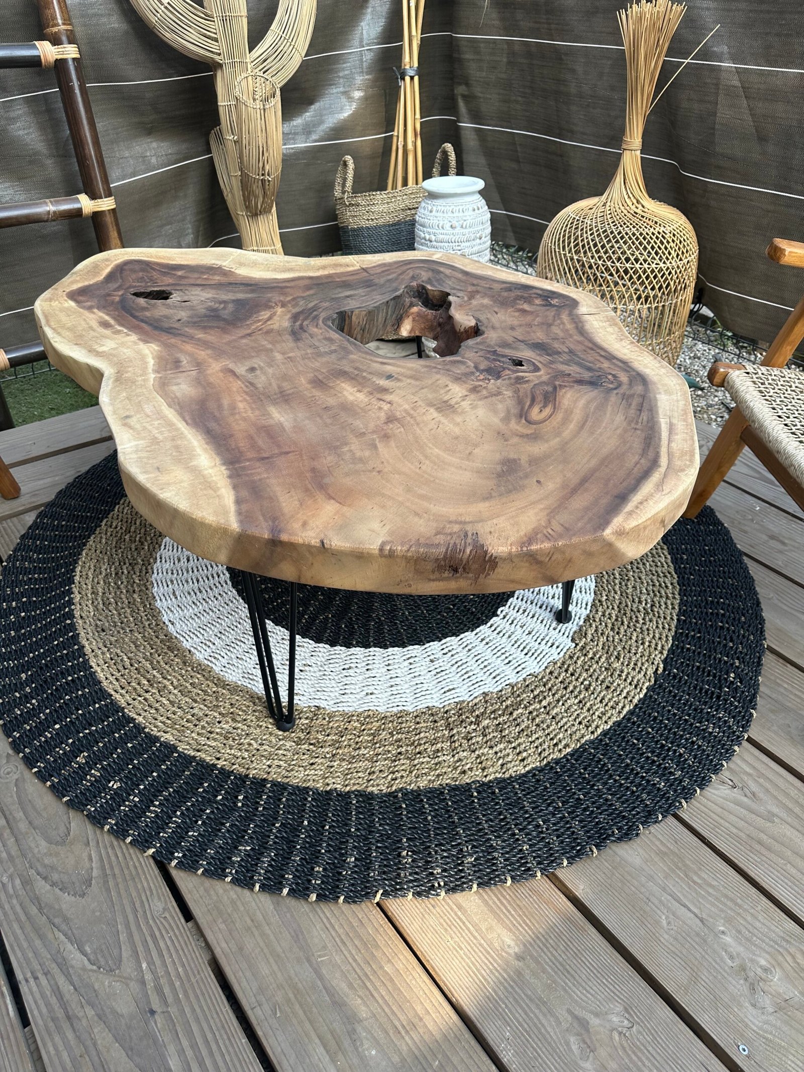 table basse en bois de suar de Bali