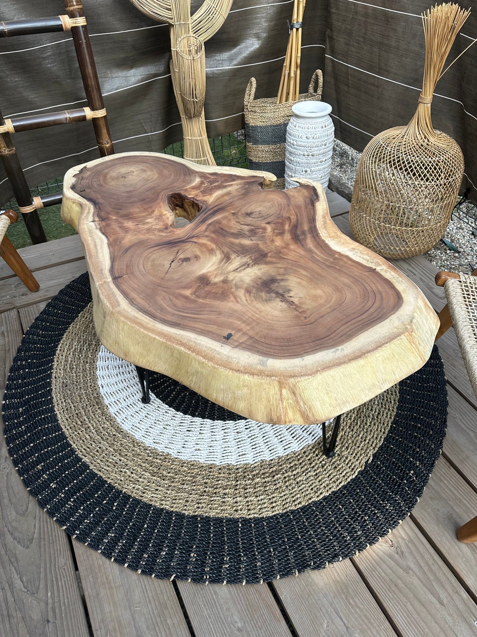 table basse en bois de suar de Bali