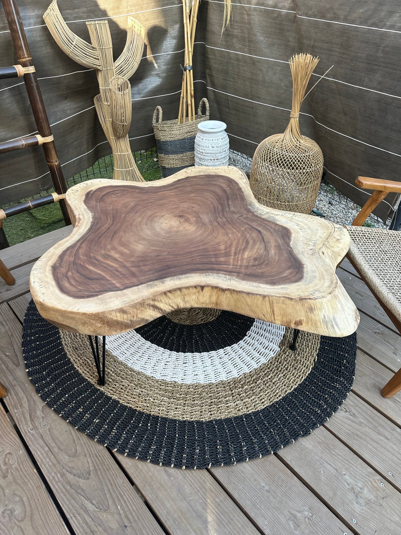 table basse en bois de suar de Bali